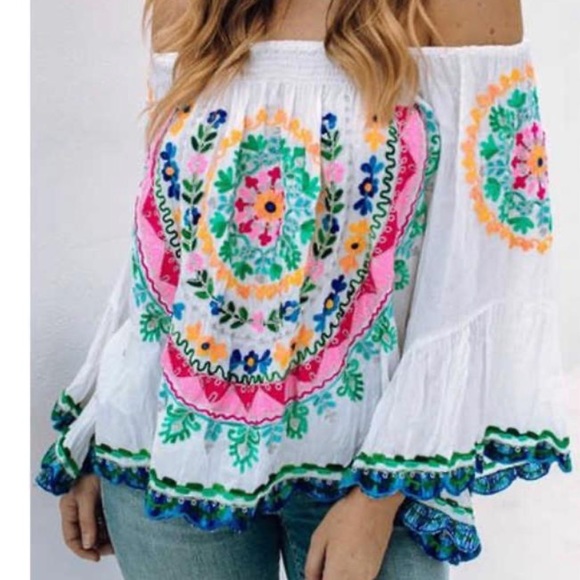 The Coco Brand Tops - MEXICAN 🌺Handmade Embroidered Top S/M